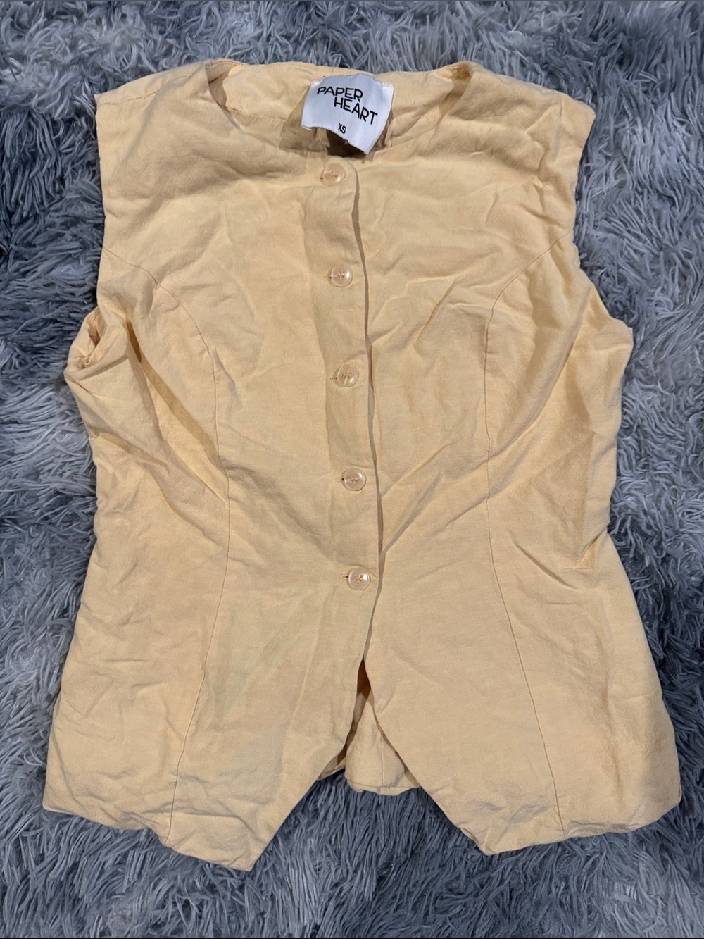 Paper Heart Pale Yellow Sleeveless Button-Down Top